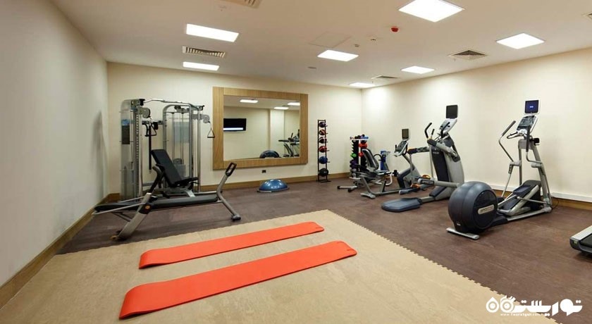 نمایی از سالن بدنسازی هتل